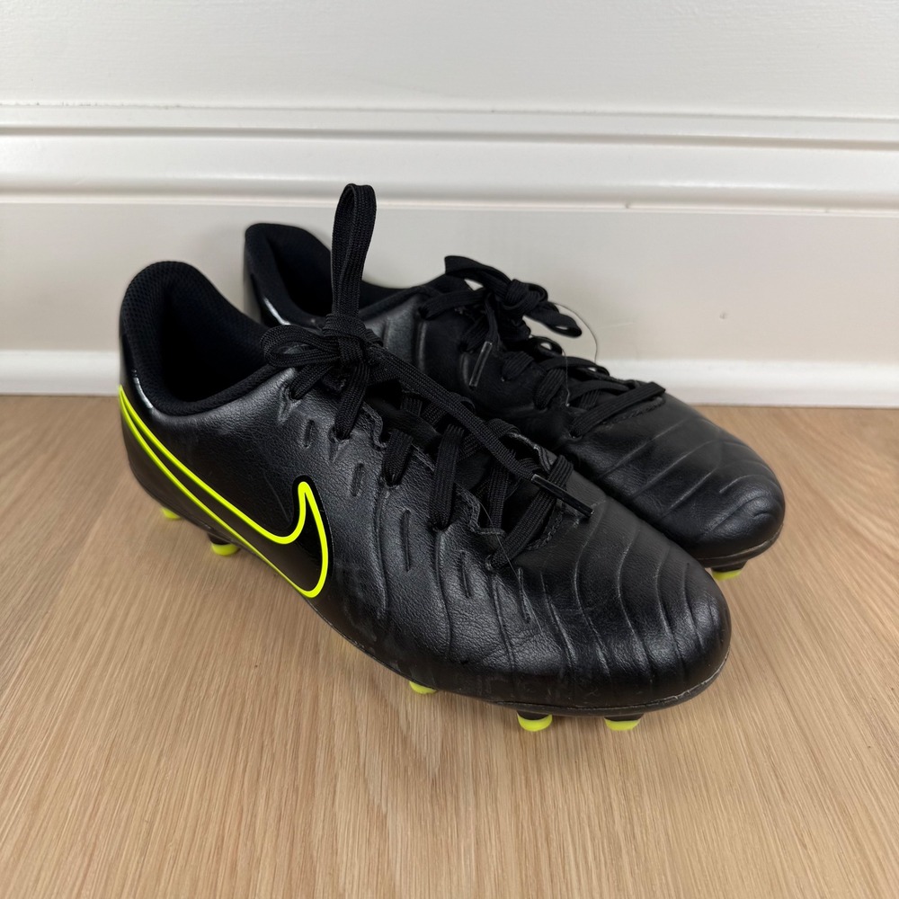 Nike Jr. Tiempo Legend 10 Club Kids 3.5Y Black Volt Soccer Cleats DV4352-001